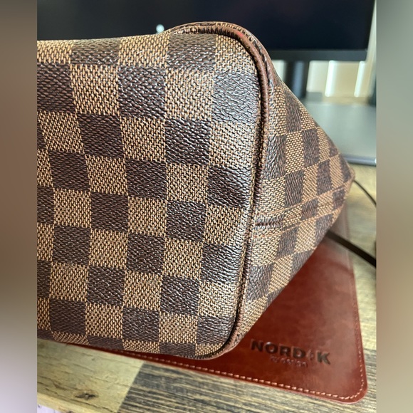 Louis Vuitton Damier Ebene Neverfull MM Authentic - Picture 8 of 8